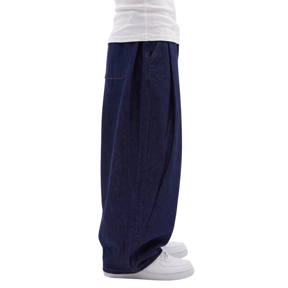 Two Tuck Pants in Denim (Dark Blue)