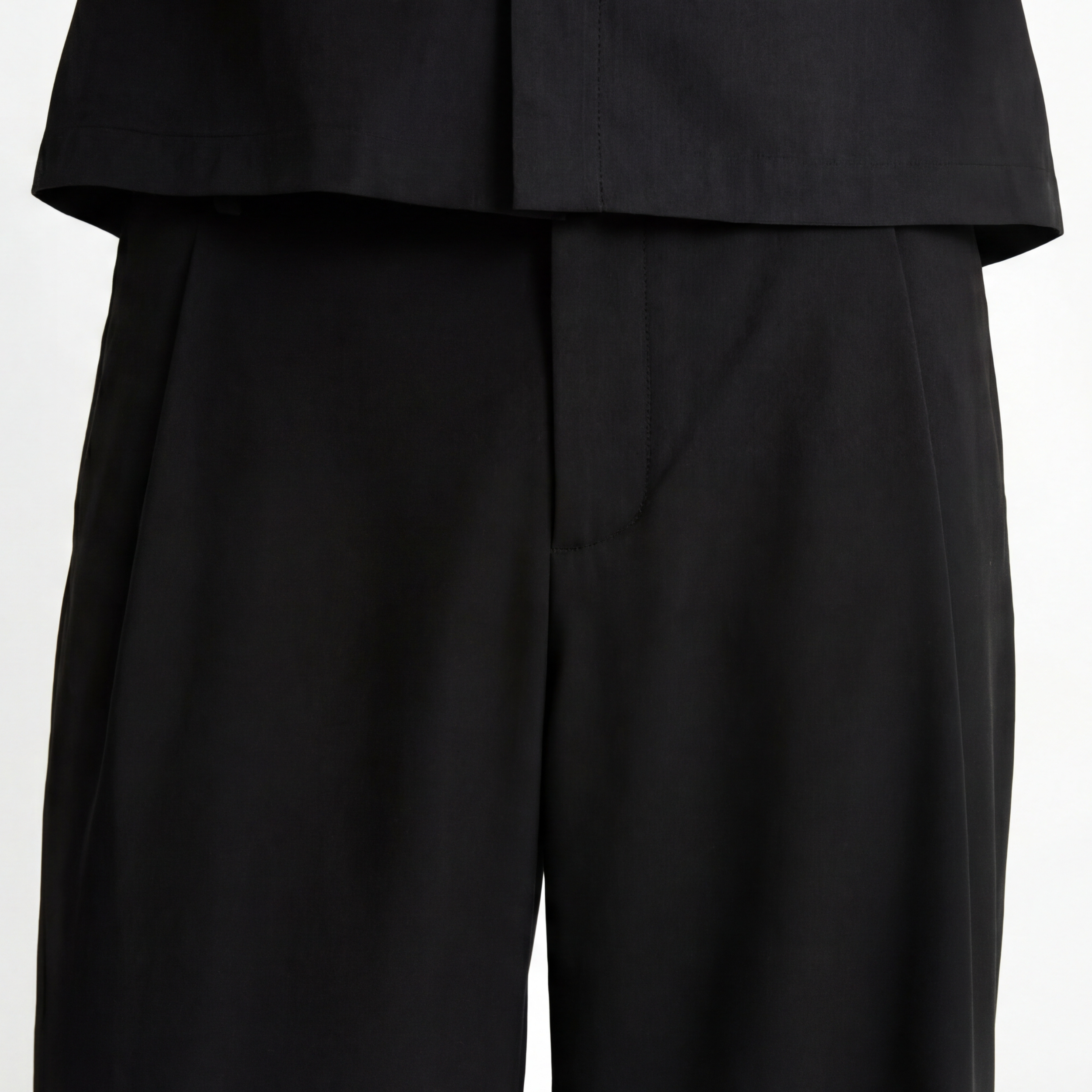 Relaxed Fit Pleated Trousers