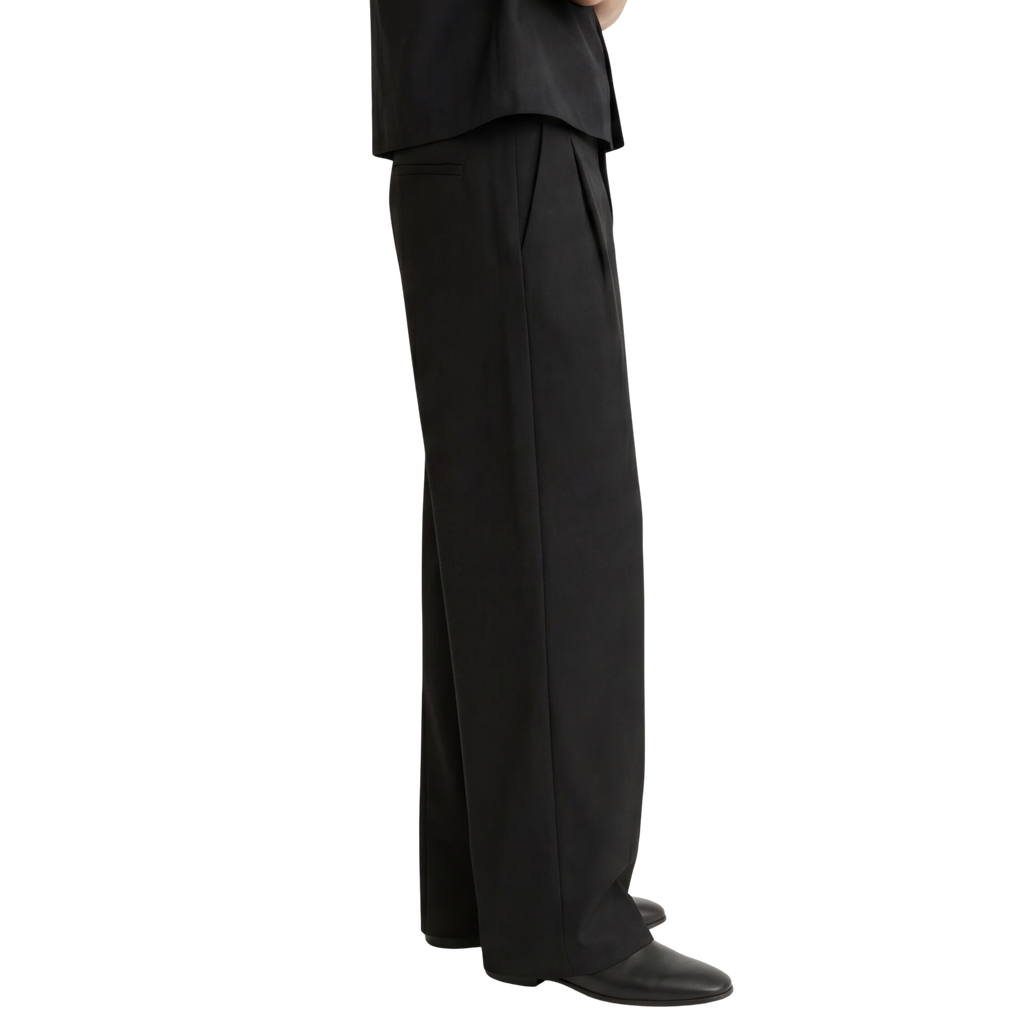 Relaxed Fit Pleated Trousers