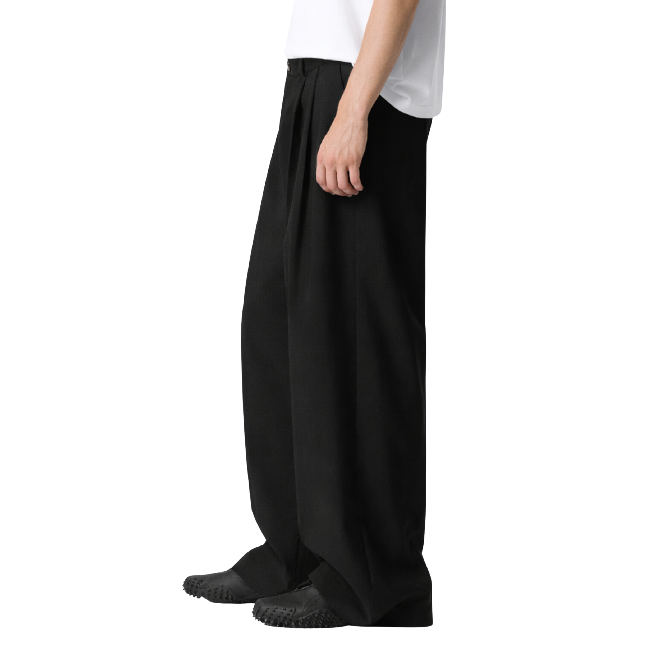 LOOSE FIT PLEATED TROUSERS (unisex)