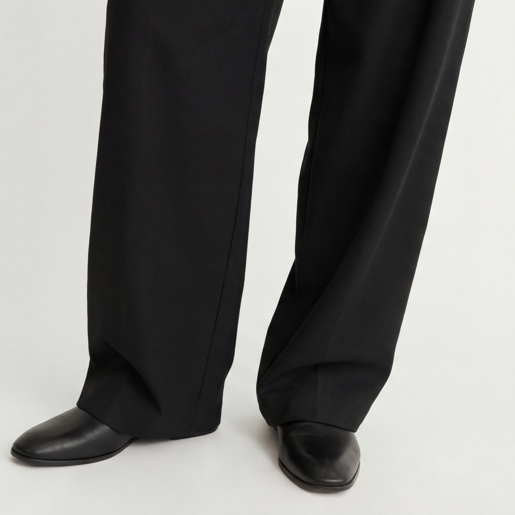 Relaxed Fit Pleated Trousers